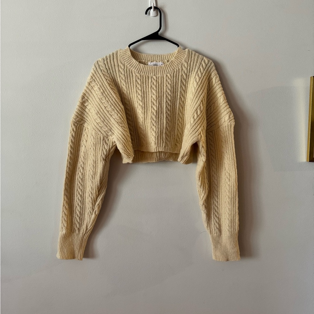 Cable Knit Cropped Sweater – Size M, Chunky Knit Pullover
